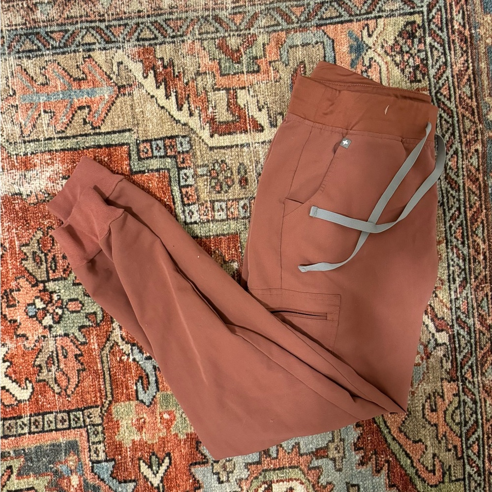 Figs Mauve Zamora joggers size Medium